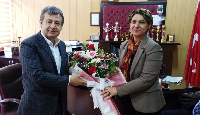 İşadamı Kurtul’dan ‘Kara Lise’ye Ziyaret - 3