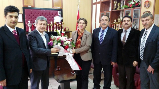 İşadamı Kurtul’dan ‘Kara Lise’ye Ziyaret - 4