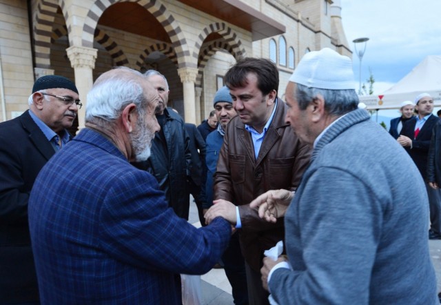 Büyükşehir’den Süt Ve Simit İkramı