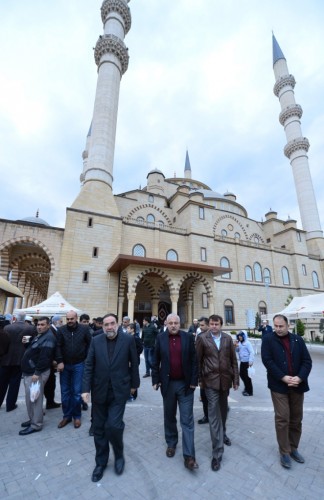 Büyükşehir’den Süt Ve Simit İkramı