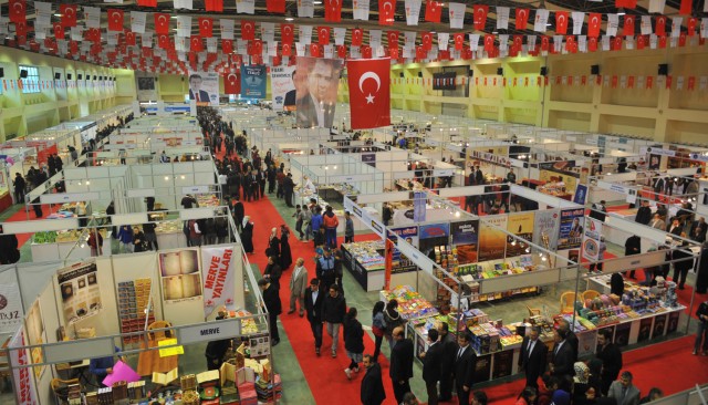 KİTAP KURTLARI AŞKINA FUAR BAŞLIYOR - 4