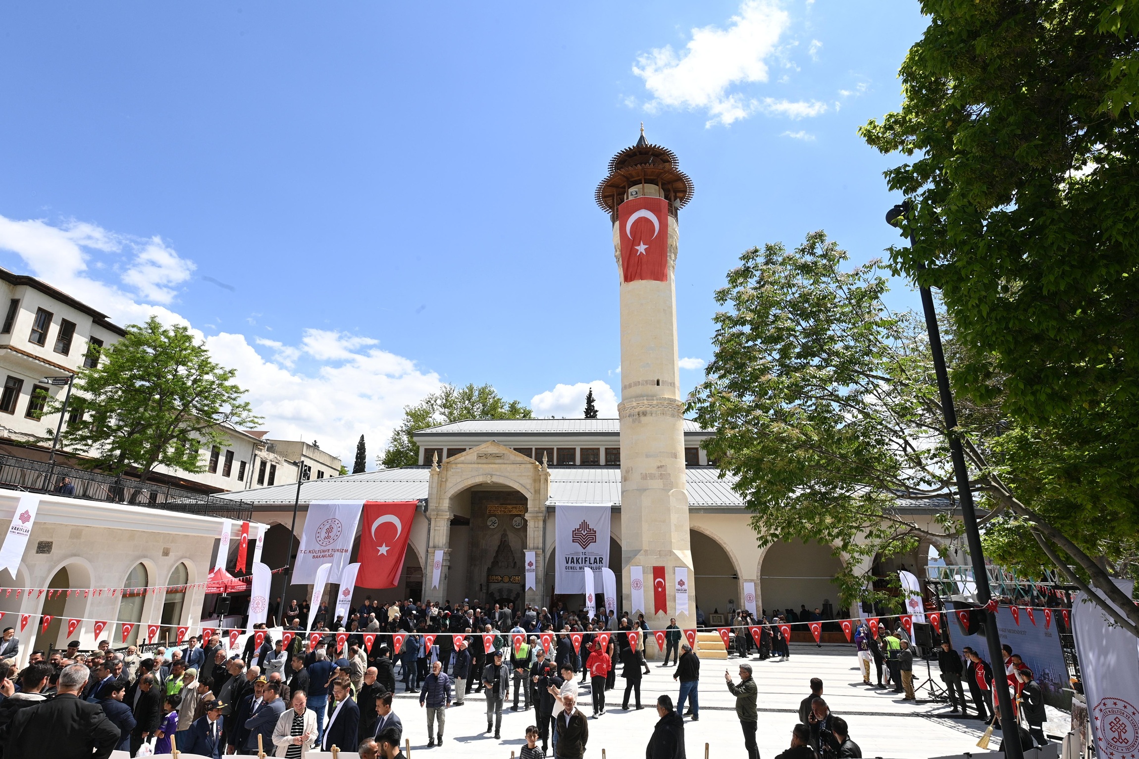 Tarihi Ulu Camii Törenle İbadete Açıldı - 15