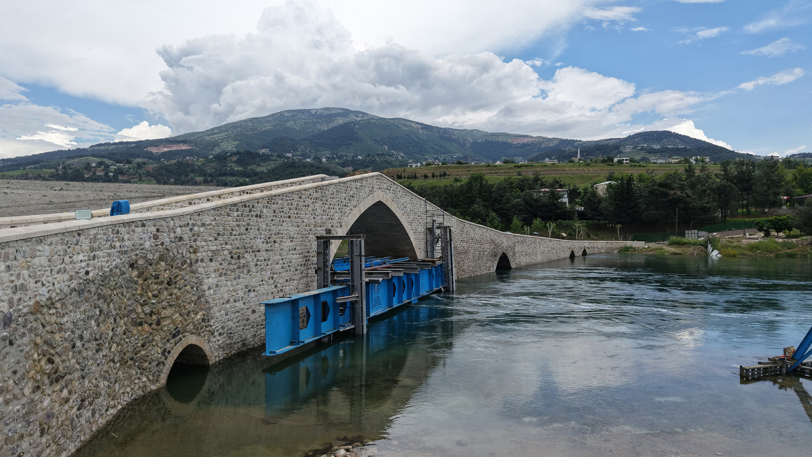 Asırlık Miras Yeniden Ayağa Kalkıyor; Ceyhan Köprüsü’nde Restorasyonda Sona Gelindi