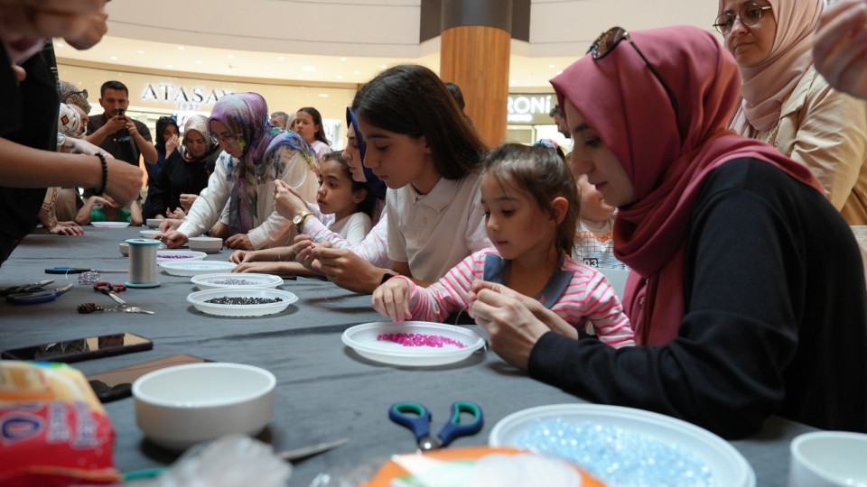 Büyükşehir’in Atölyesinde Sevgi Şekil Aldı