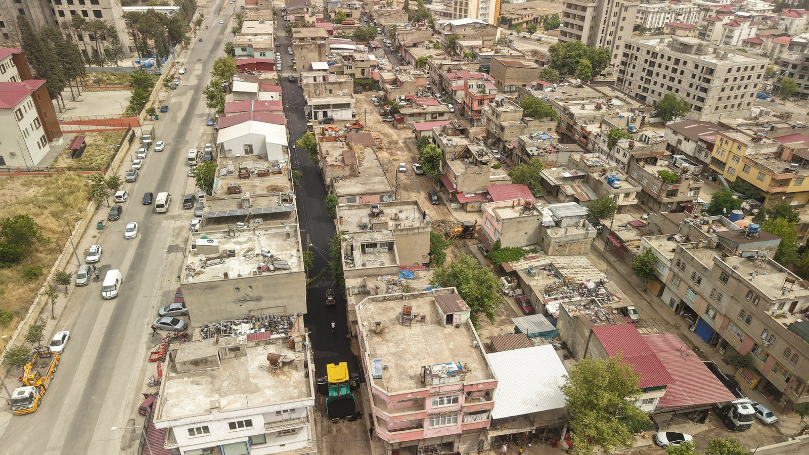 Büyükşehir, Sokak Sokak Cadde Cadde Asfalt Çalışmasını Sürdürüyor