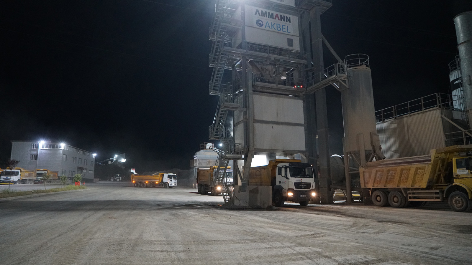 Büyükşehir’in Asfalt Üretim Tesisi’nde Yılda 400 Bin Ton Üretim Yapılıyor