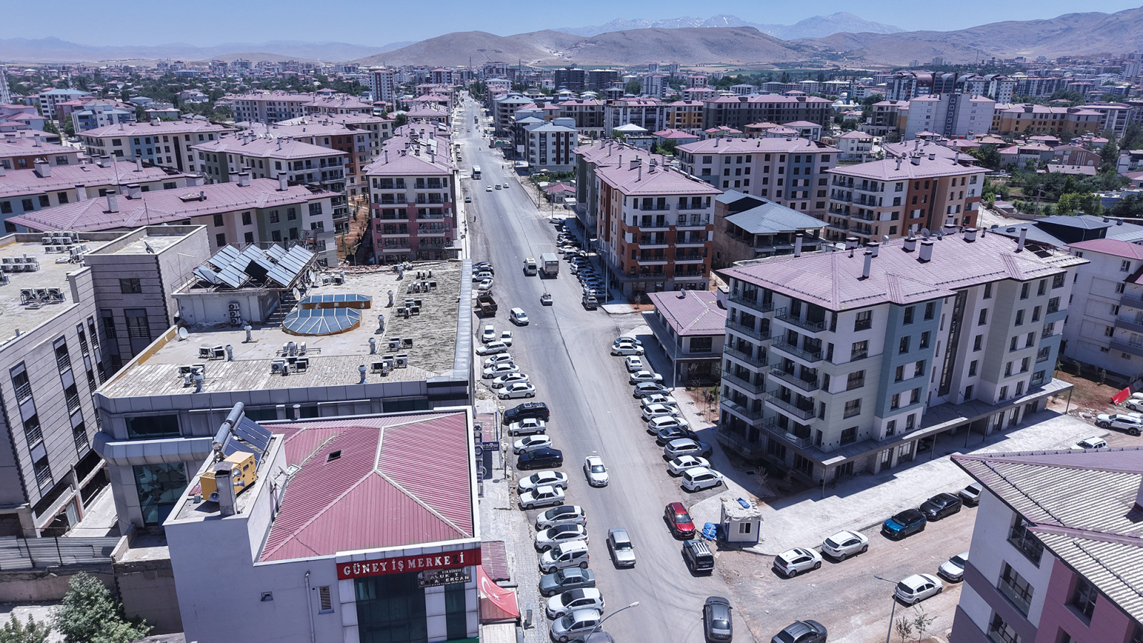 Büyükşehir, Elbistan Hacı Esat Efendi Caddesi’nde İlk Etabı Tamamladı
