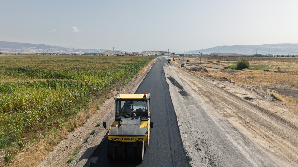 Büyükşehir’den Dulkadiroğlu Kırsalına 45 Milyonluk Ulaşım Yatırımı