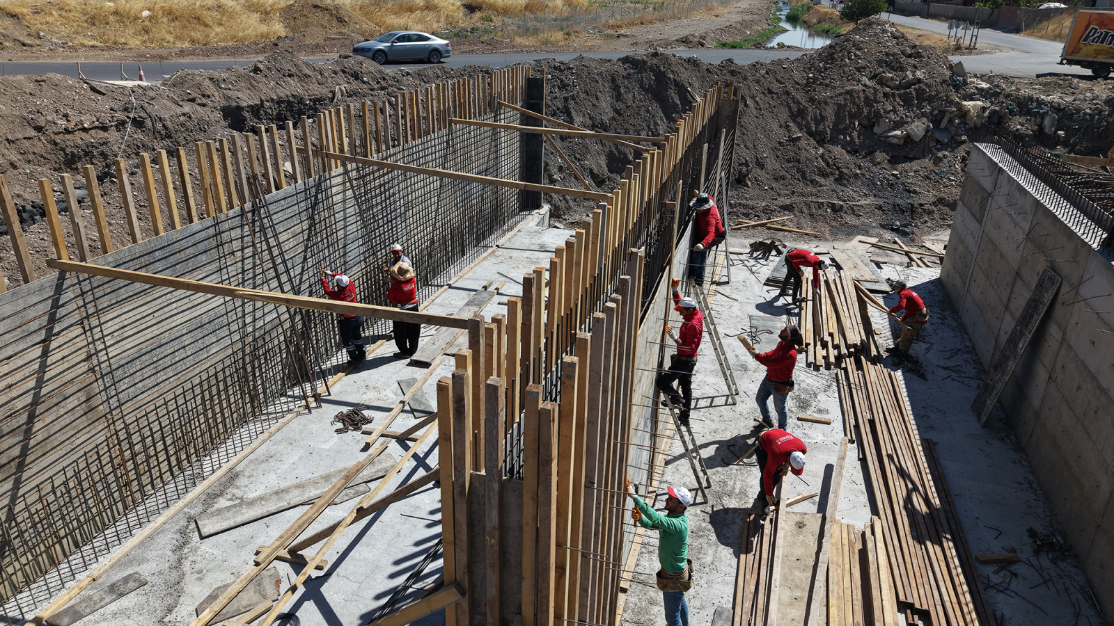 Dulkadiroğlu’nda Yarım Asırlık Köprü Yerini Modern Ulaşım Yatırımına Bırakıyor