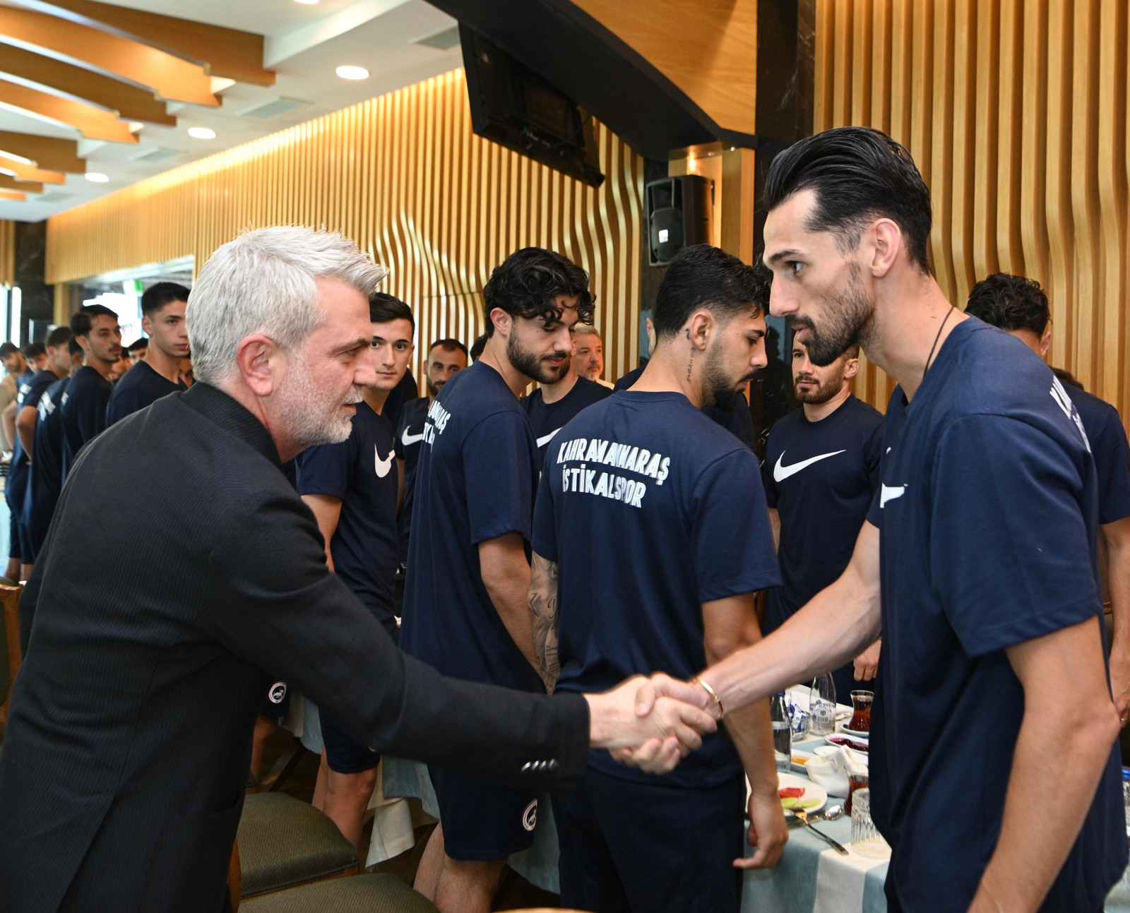 Başkan Görgel, İstiklalspor Yönetimi ve Futbolcularıyla Bir Araya Geldi