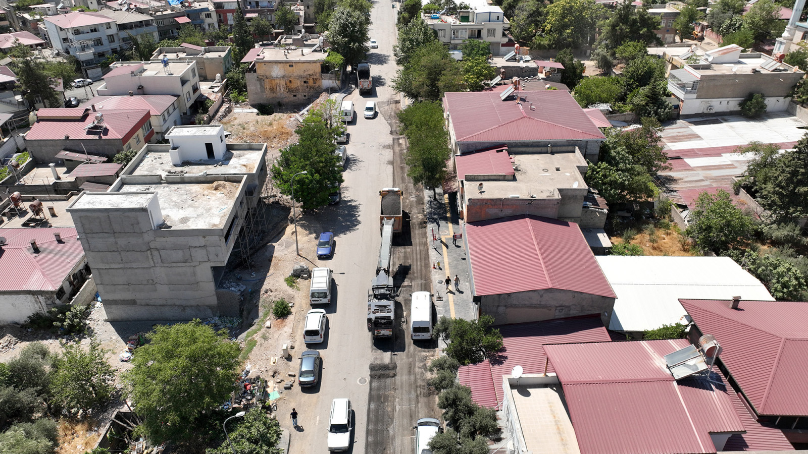 Büyükşehir, Dulkadiroğlu Hacı Murat Caddesi’ni Asfalta Hazırlıyor