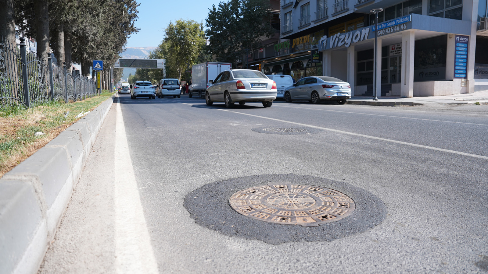 Büyükşehir’den Asfaltı Tamamlanan Yollarda Konfor İçin Son Dokunuş