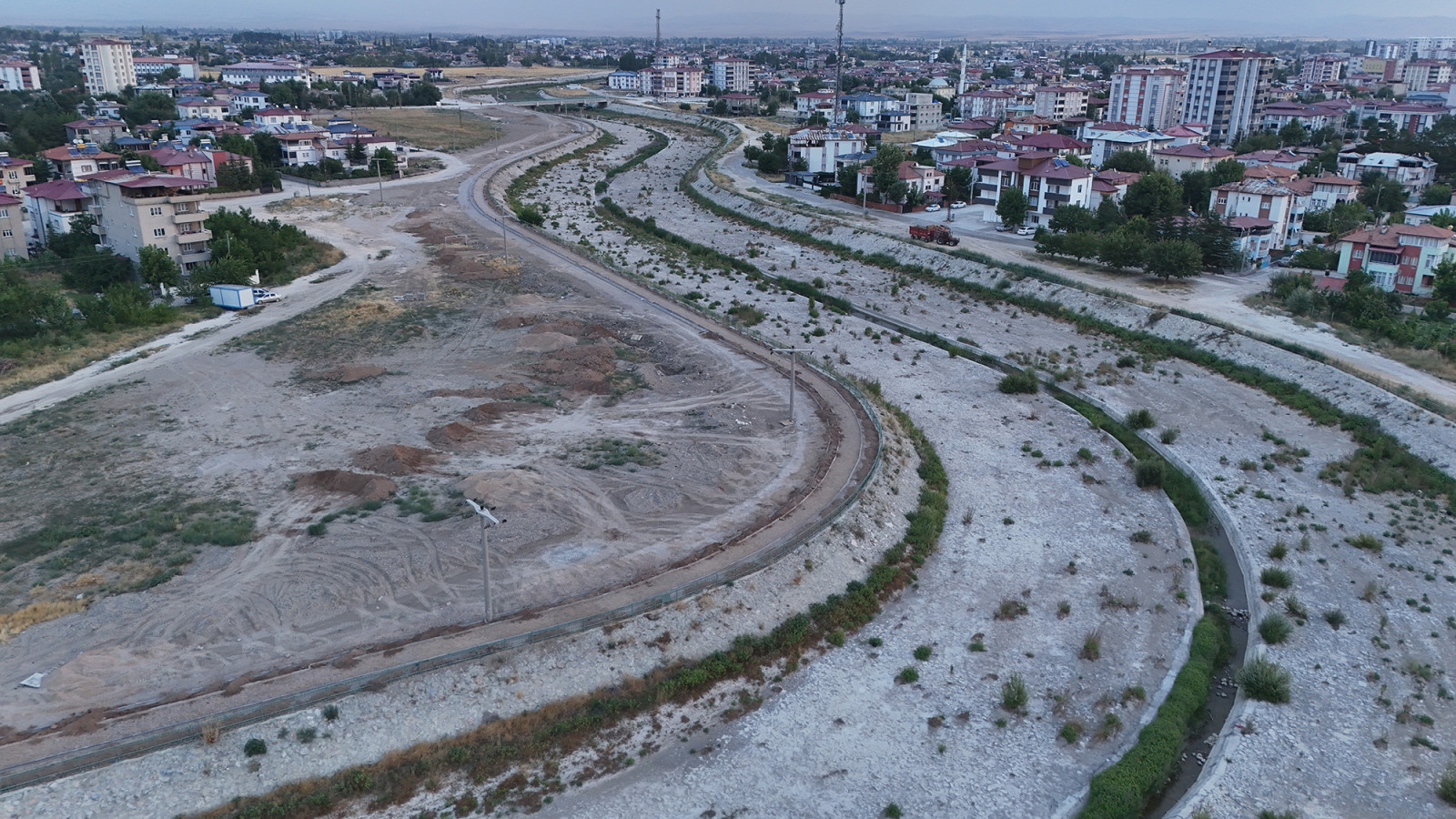 Büyükşehir’den Elbistan’a Yeni Yaşam Alanı; Söğütlü Çayı Çevresinde Dönüşüm Başladı
