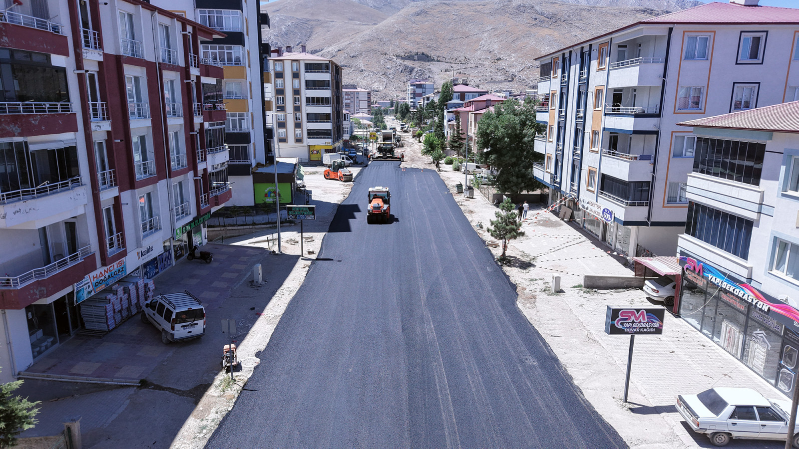 Elbistan’ın Caddeleri Büyükşehir Yatırımlarıyla Yenileniyor