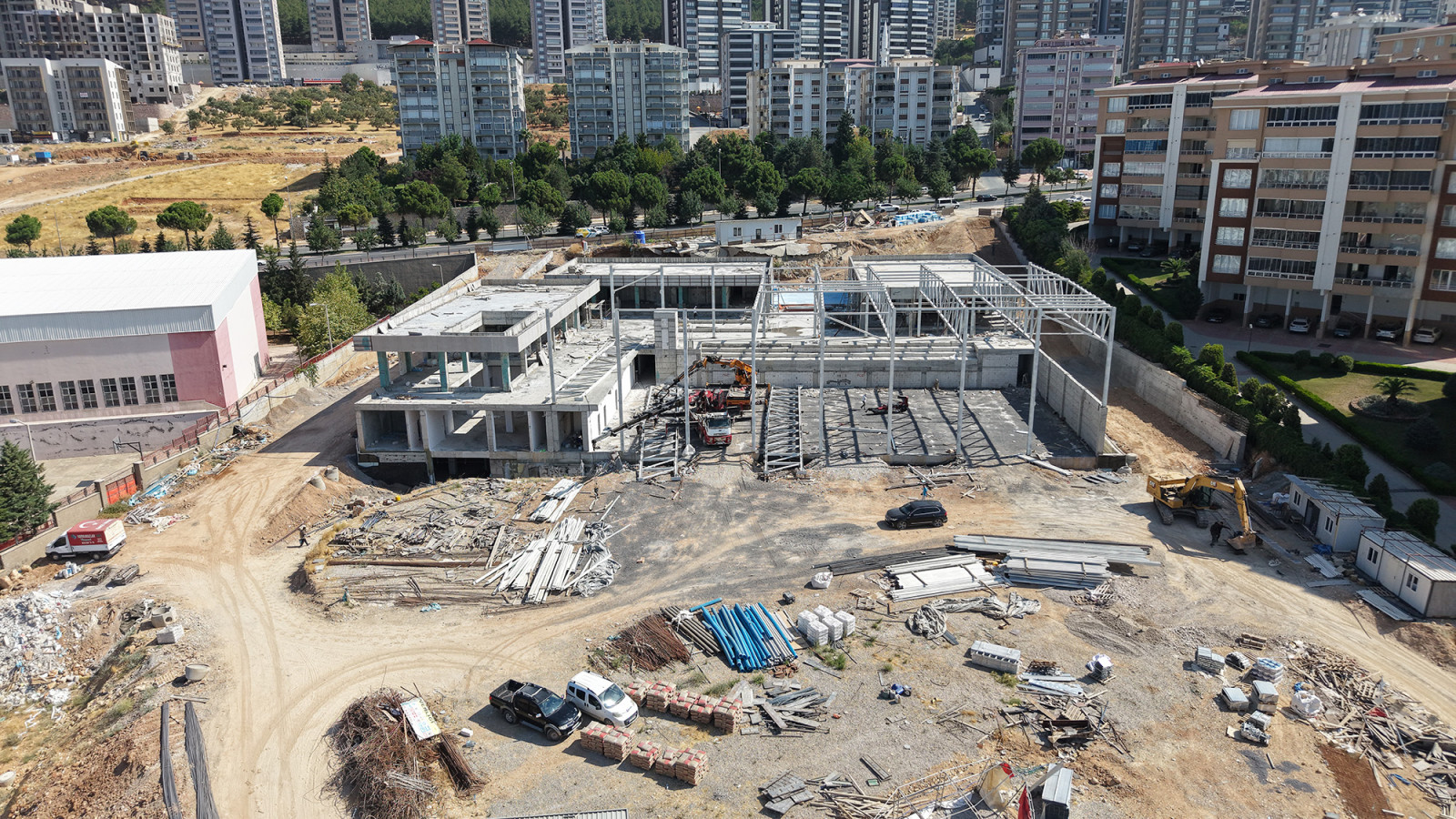 Kahramanmaraş Gençlik ve Spor Merkezi Yükseliyor