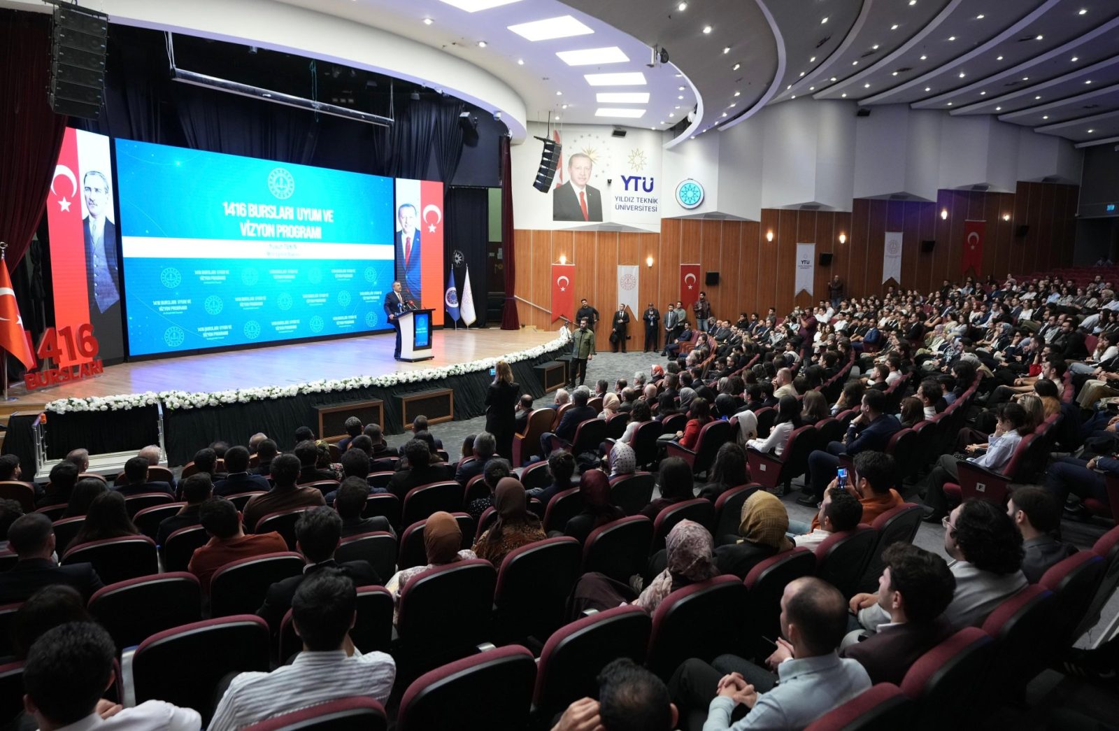 Bakan Tekin, "1416 Bursları Uyum ve Vizyon Programı"nda Konuştu