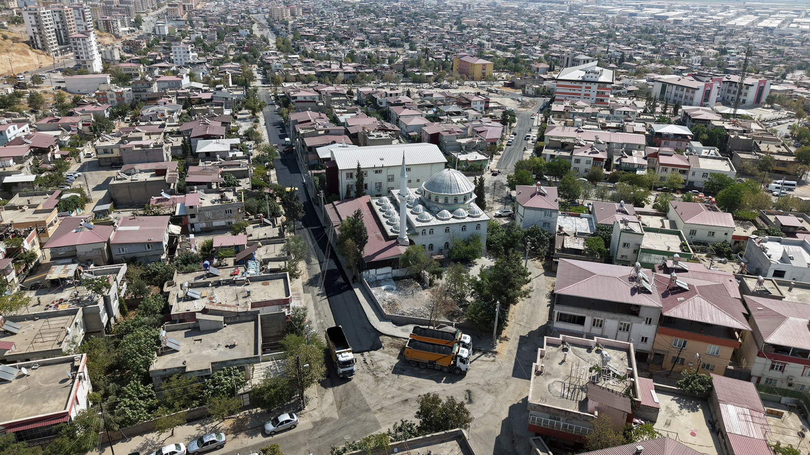 Büyükşehir, Şeyh Şamil’i Sokak Sokak, Cadde Cadde Sıcak Asfaltla Buluşturuyor