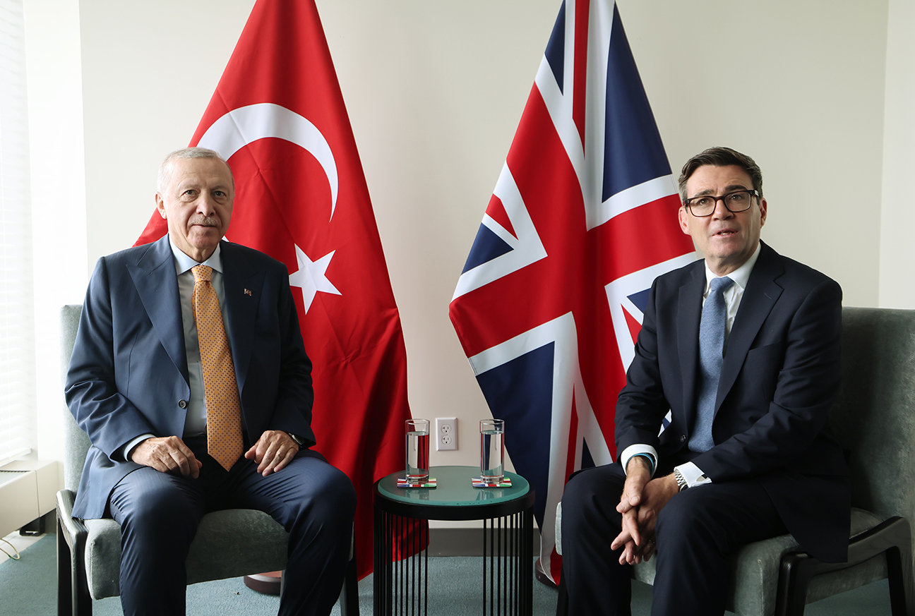 Cumhurbaşkanı Erdoğan, Birleşik Krallık Başbakanı Burnham’la bir araya geldi