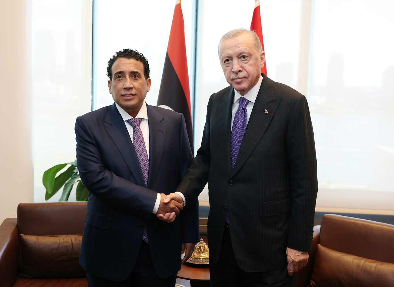 Cumhurbaşkanı Erdoğan, Libya Başkanlık Konseyi Başkanı Menfi ile bir araya geldi