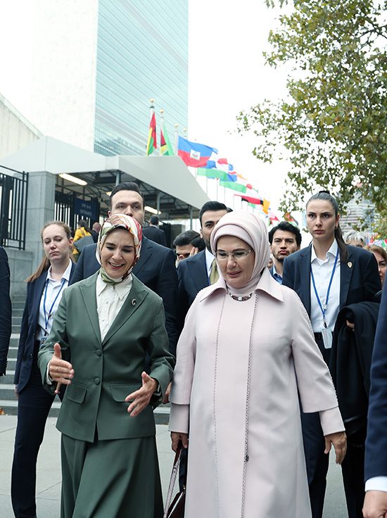 Emine Erdoğan, BM'de çocuklar için güvenli dijital sistemlerin inşasına ilişkin programa katıldı