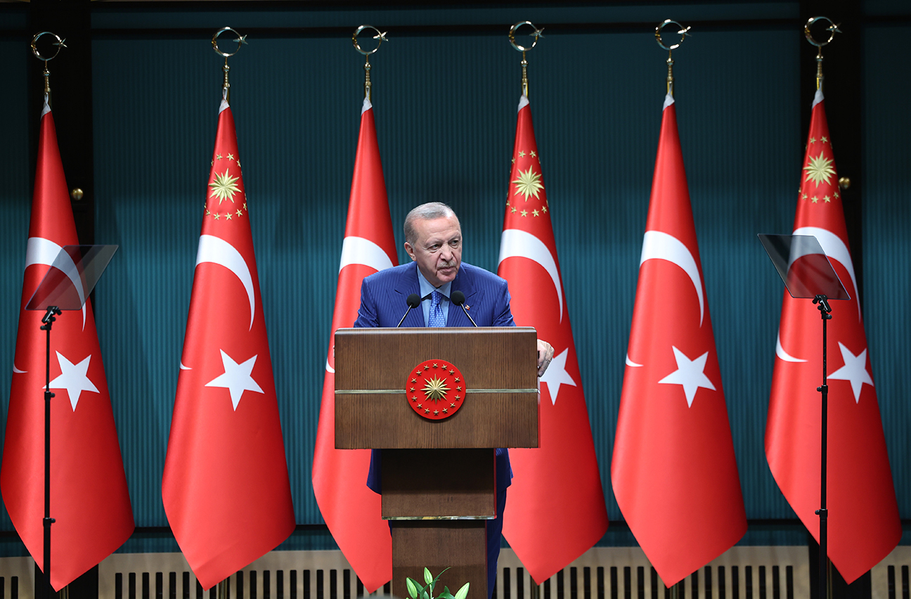 Erdoğan: “Her kim milletin hakkına, hukukuna, malına, mülküne el uzatırsa karşısında bizi bulur, devleti bulur”