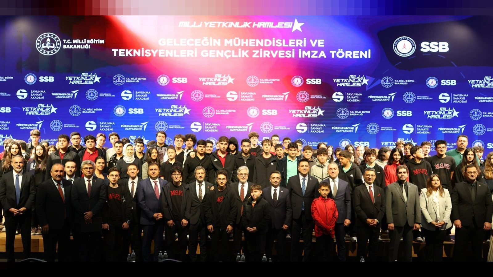 "Geleceğin Mühendisleri ve Teknisyenleri Gençlik Zirvesi Düzenlendi