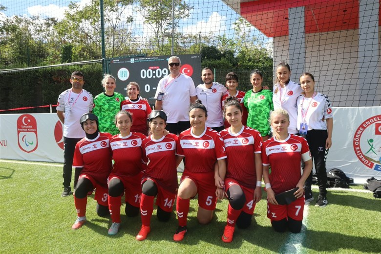 Bakan Bak’tan Türkiye B1 Kadınlar Görme Engelliler Futbol Milli Takımı için Tebrik Mesajı