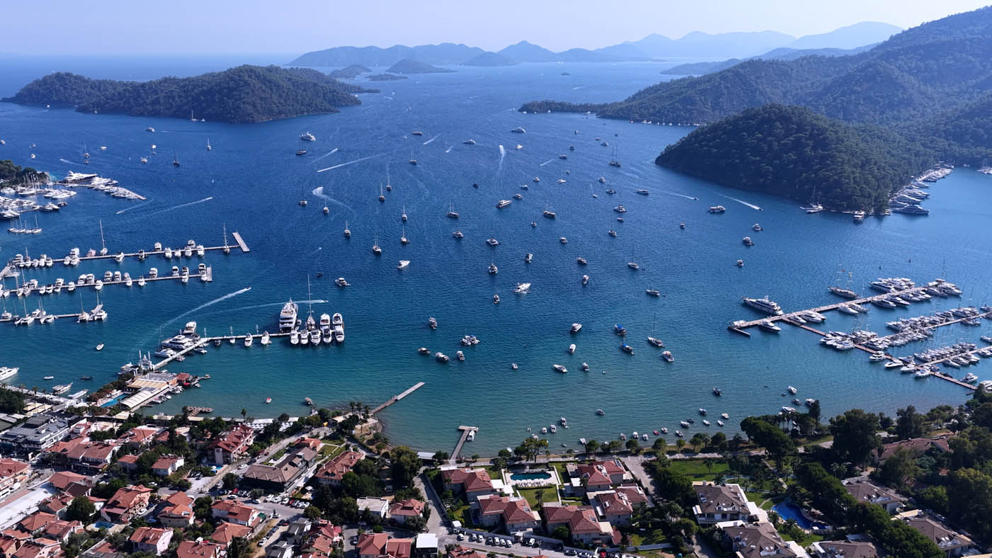 Bakan Kurum: “Fethiye'nin Mavisi Emin Ellerde”