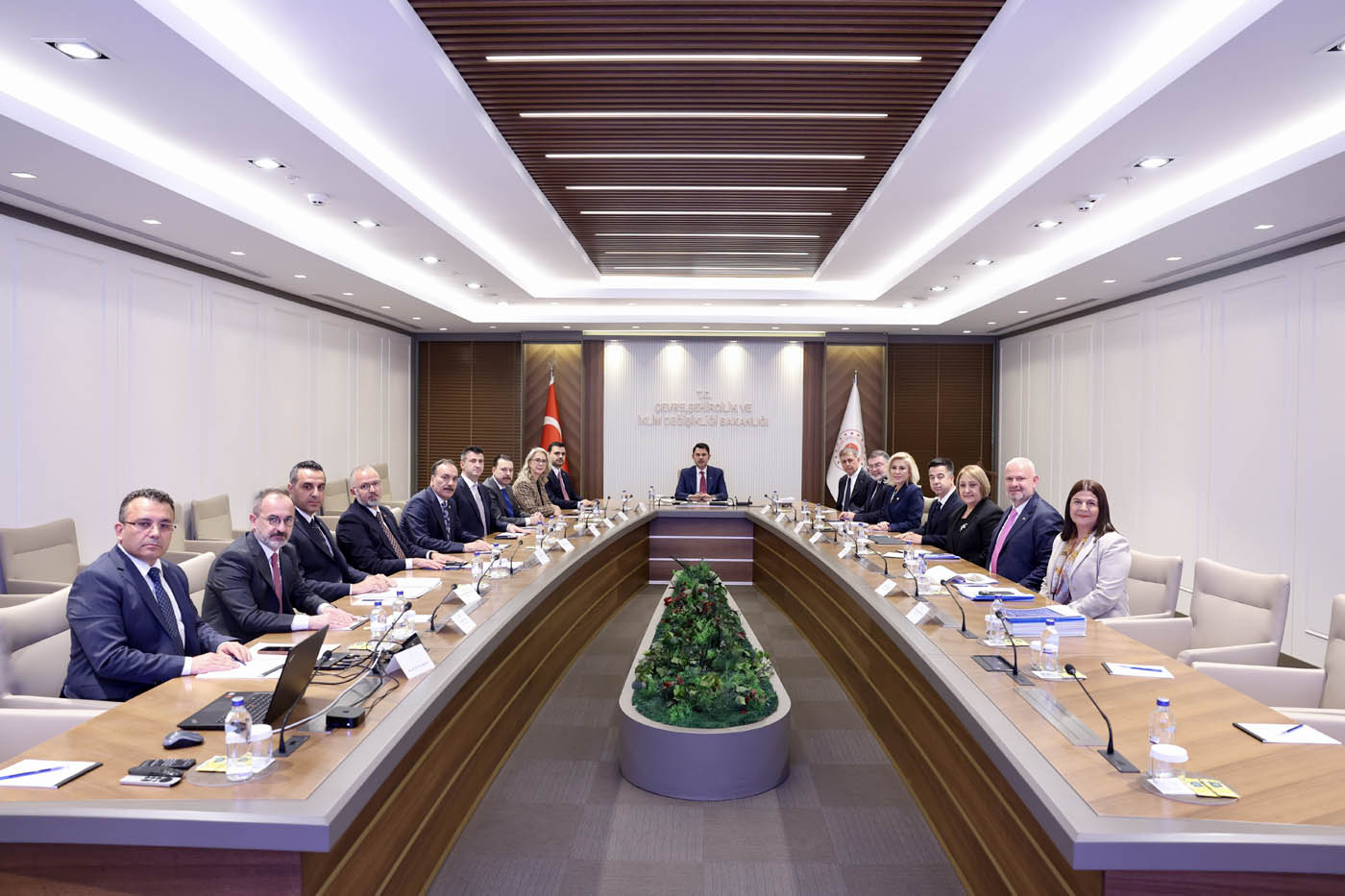 Bakan Kurum, İzmir Heyetini Kabul Etti