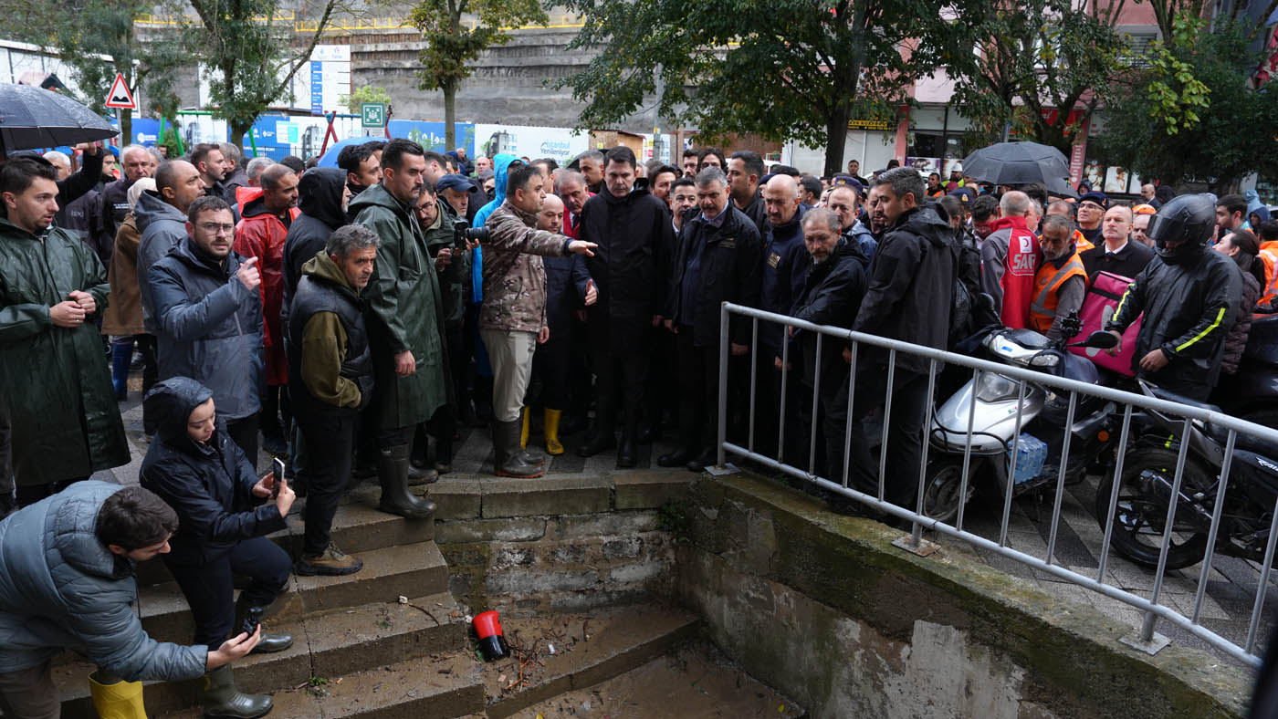 Bakan Kurum: “Önceliğimiz Bir An Önce Yaraları Sarmak”