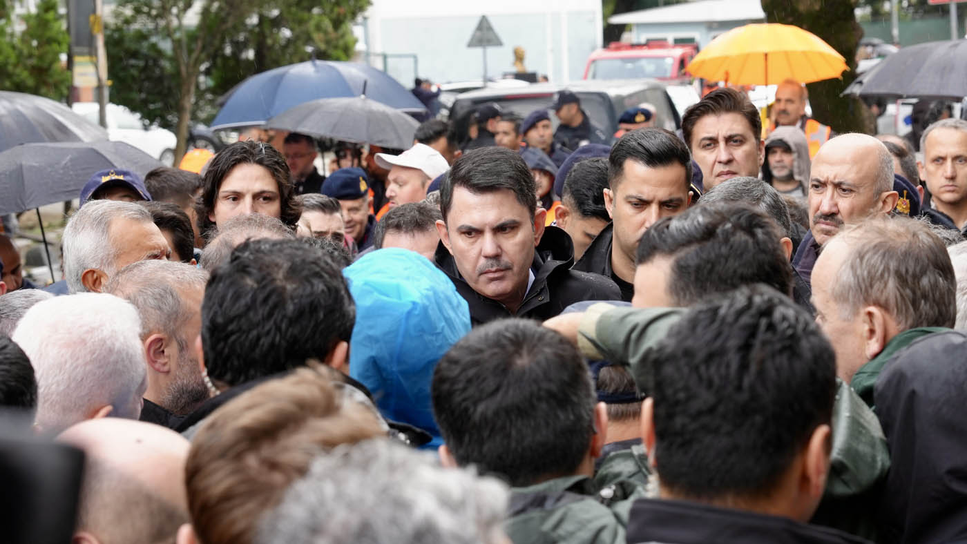 Bakan Kurum: “Önceliğimiz Bir An Önce Yaraları Sarmak”
