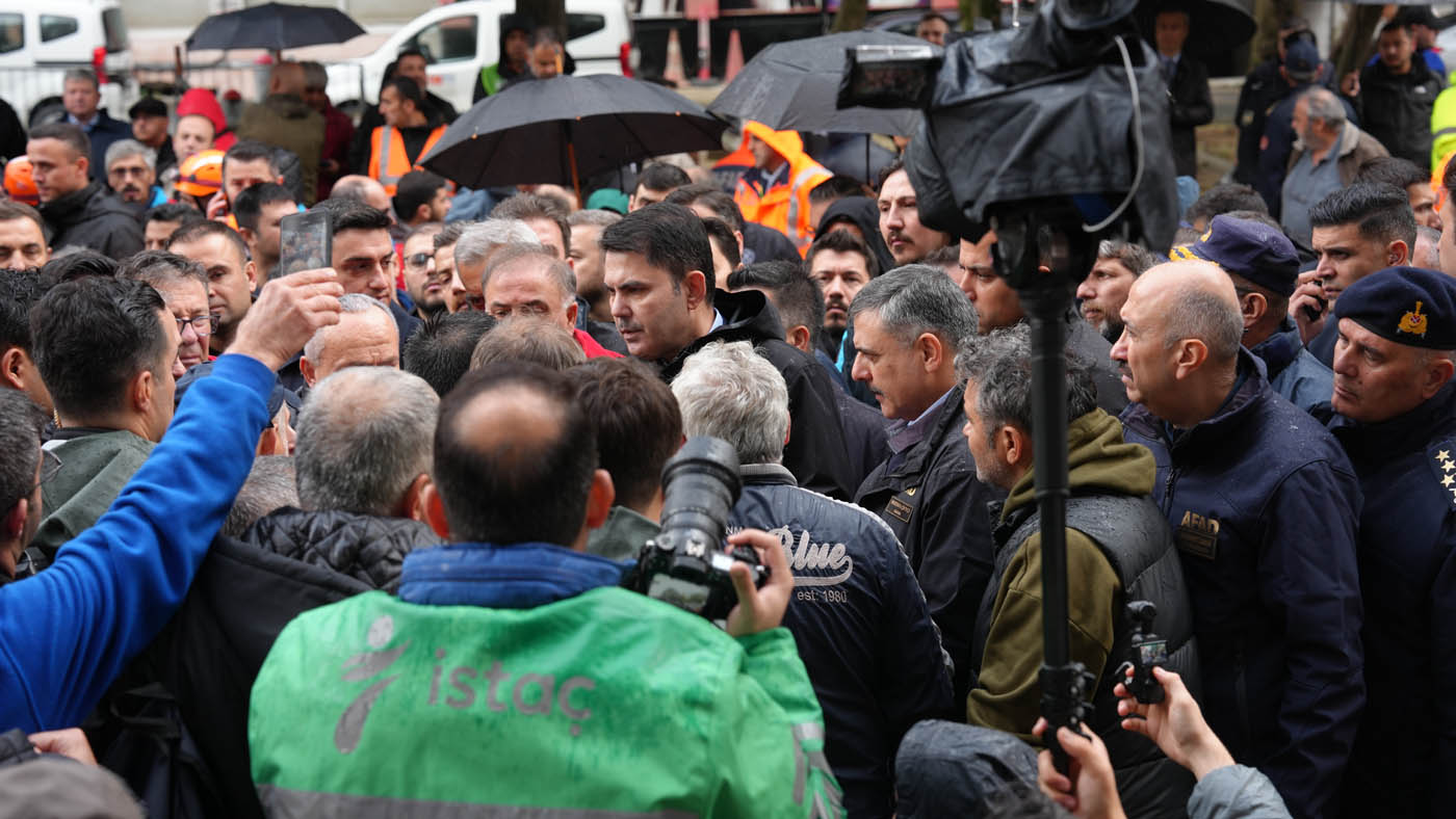 Bakan Kurum: “Önceliğimiz Bir An Önce Yaraları Sarmak”