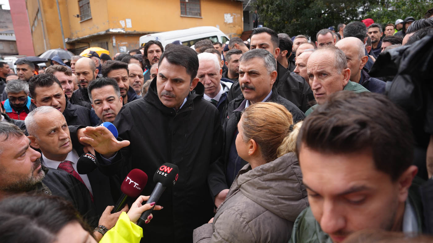 Bakan Kurum: “Önceliğimiz Bir An Önce Yaraları Sarmak”