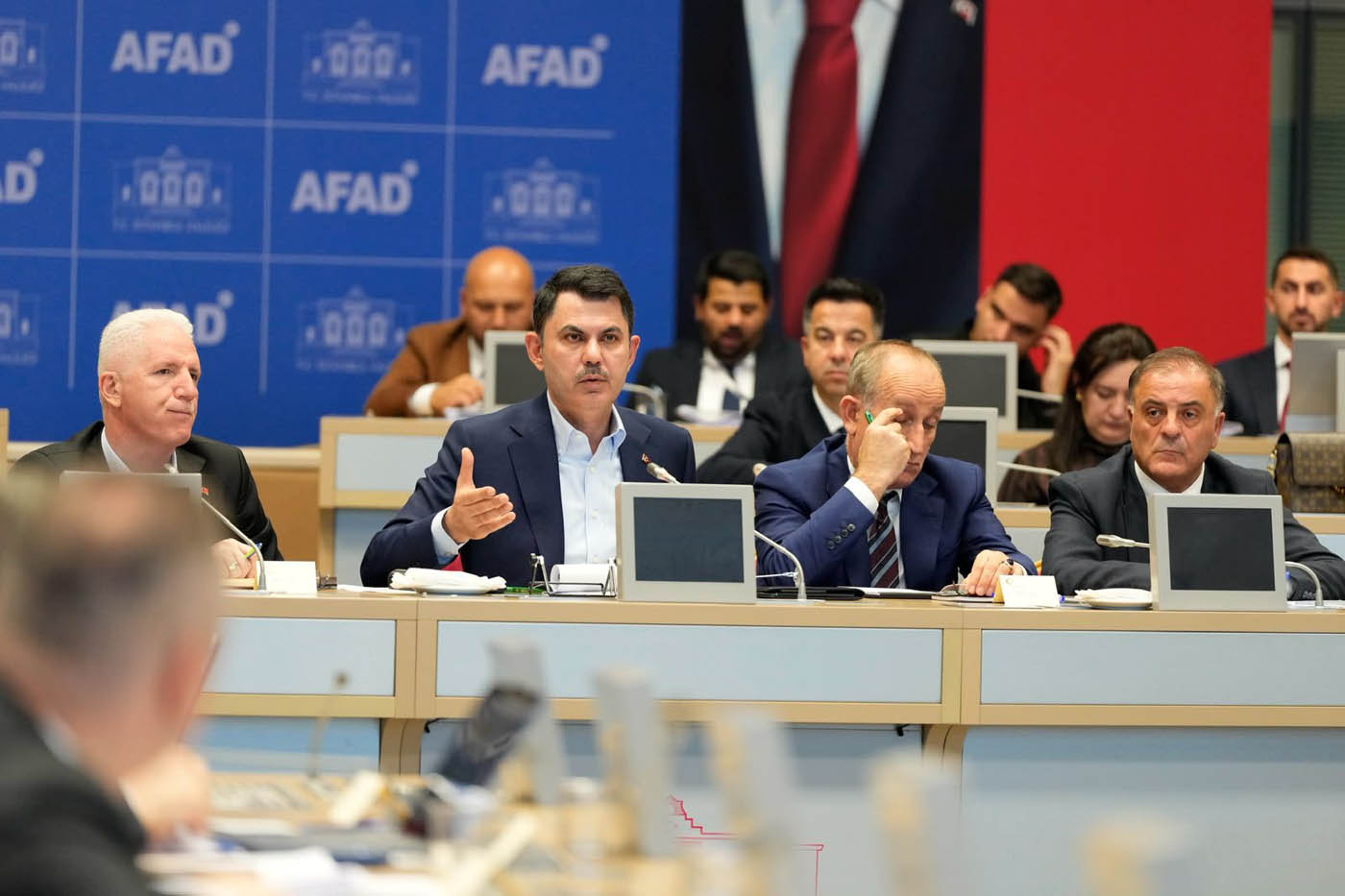 Bakan Kurum, Sel Felaketinin Yaşandığı İstanbul’da
