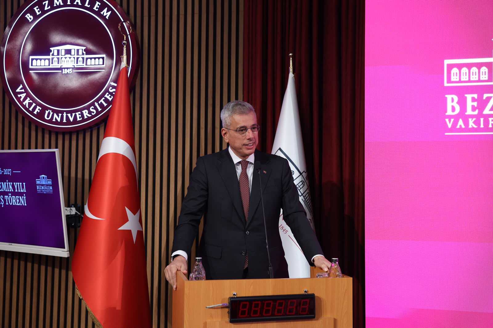 Bakan Memişoğlu Bezmiâlem Vakıf Üniversitesi Akademik Yıl Açılış Töreni’ne Katıldı