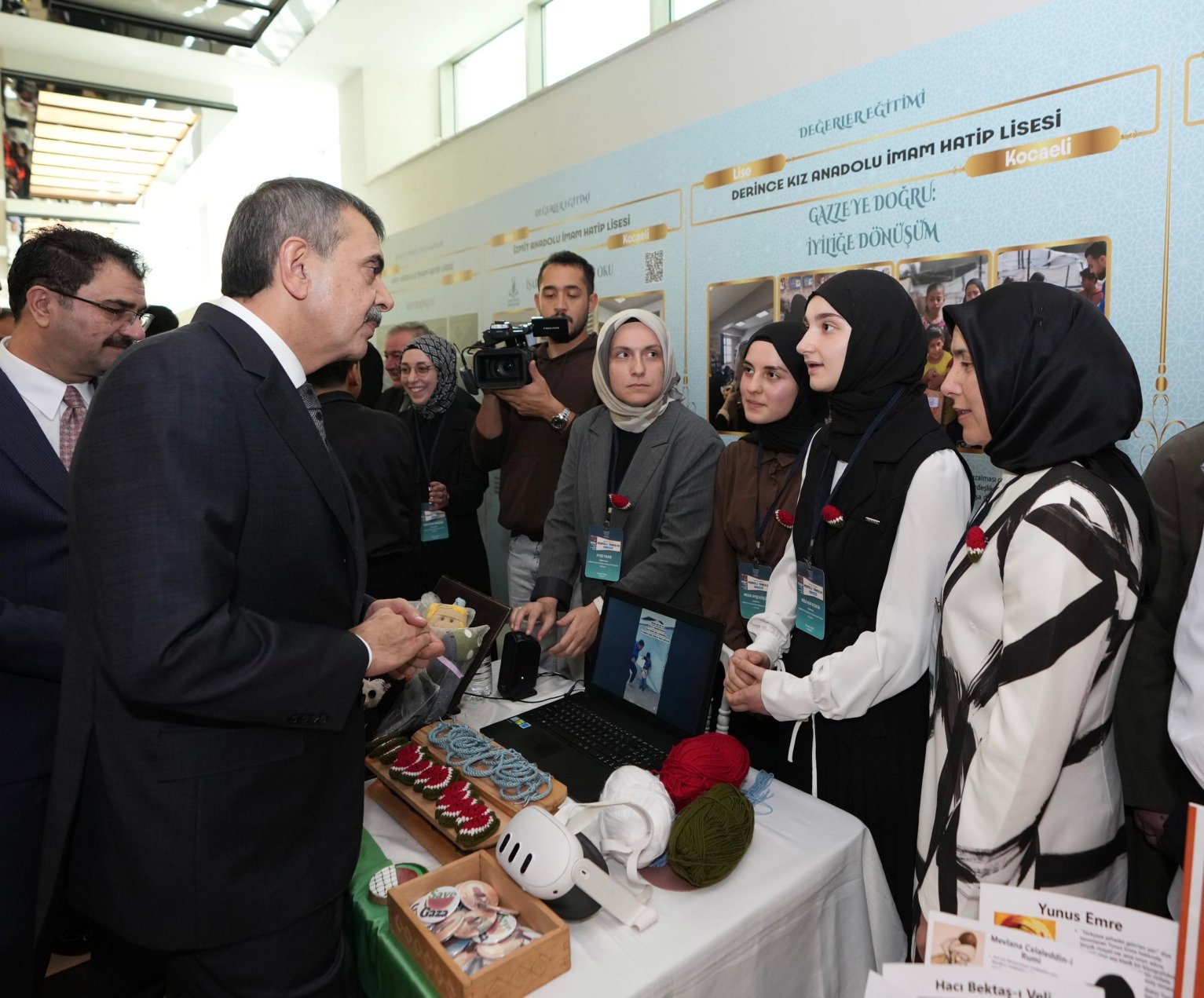 Bakan Tekin, "İmam Hatip Okullarının Yeniden Açılışının 75. Yıl Dönümü Programı"na Katıldı