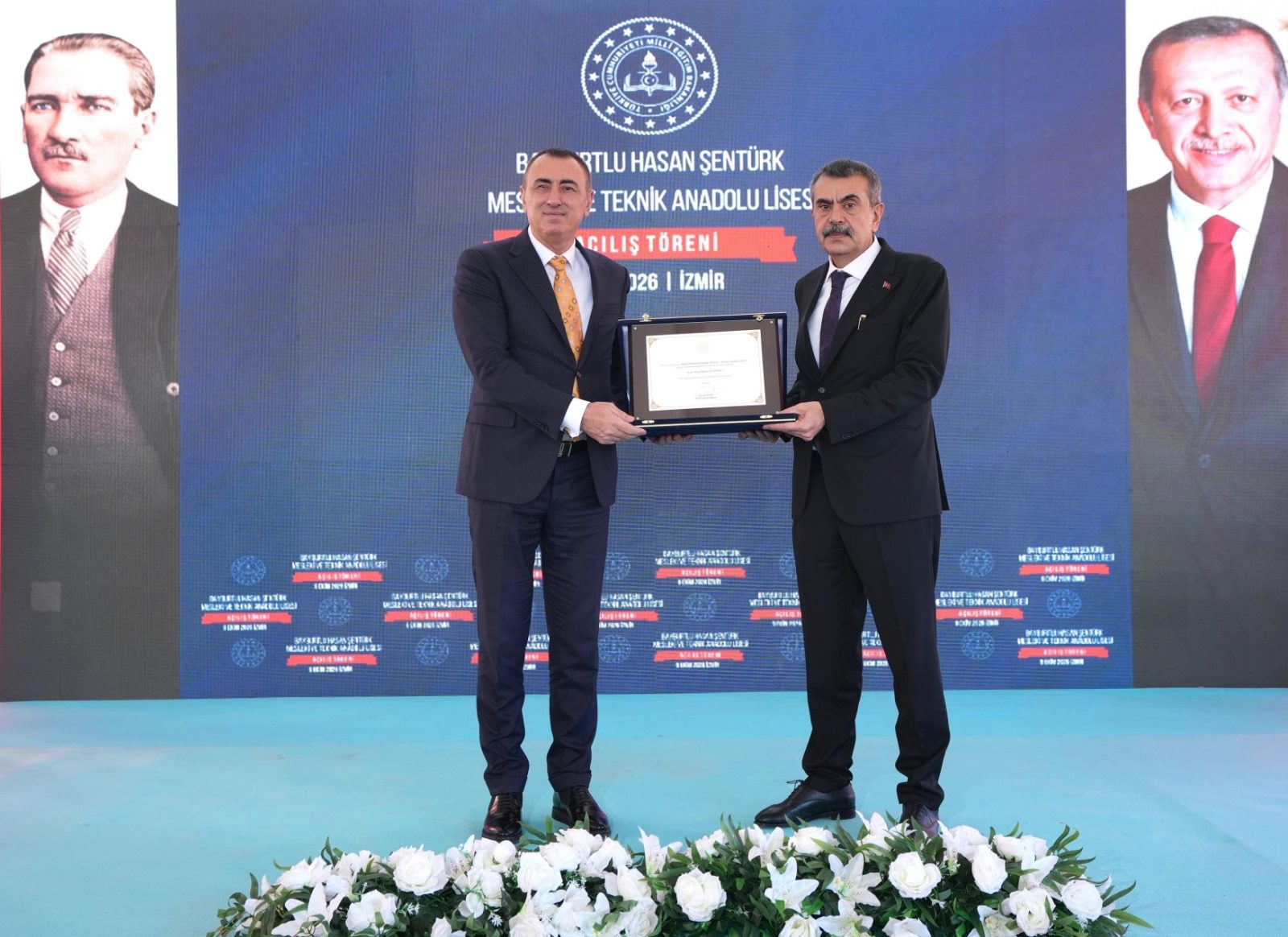 Bakan Tekin, İzmir'de Hayırsever Tarafından Yaptırılan Okulun Açılışına Katıldı