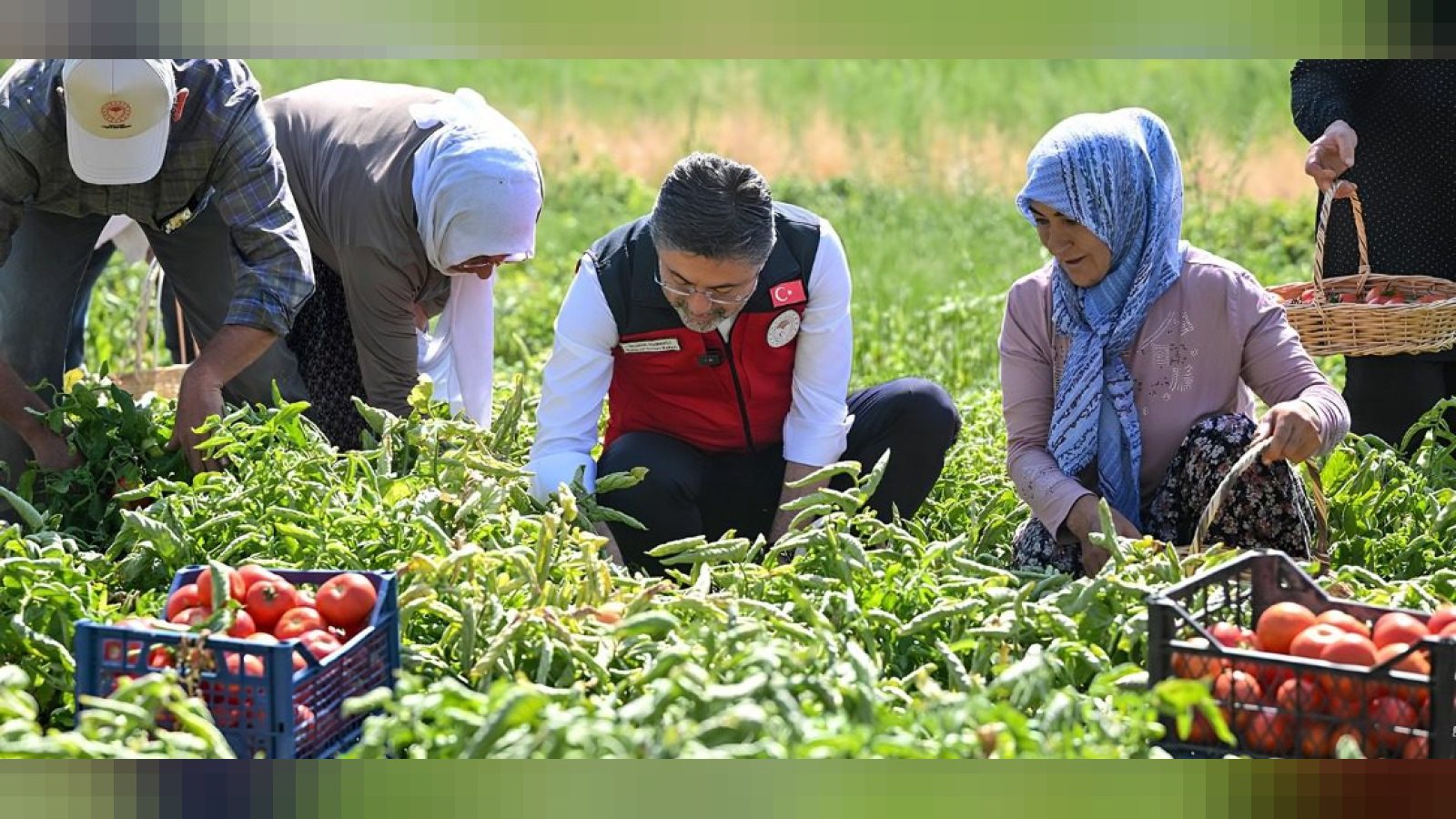 Bakan Yumaklı'dan Dünya Kadın Çiftçiler Günü Mesajı
