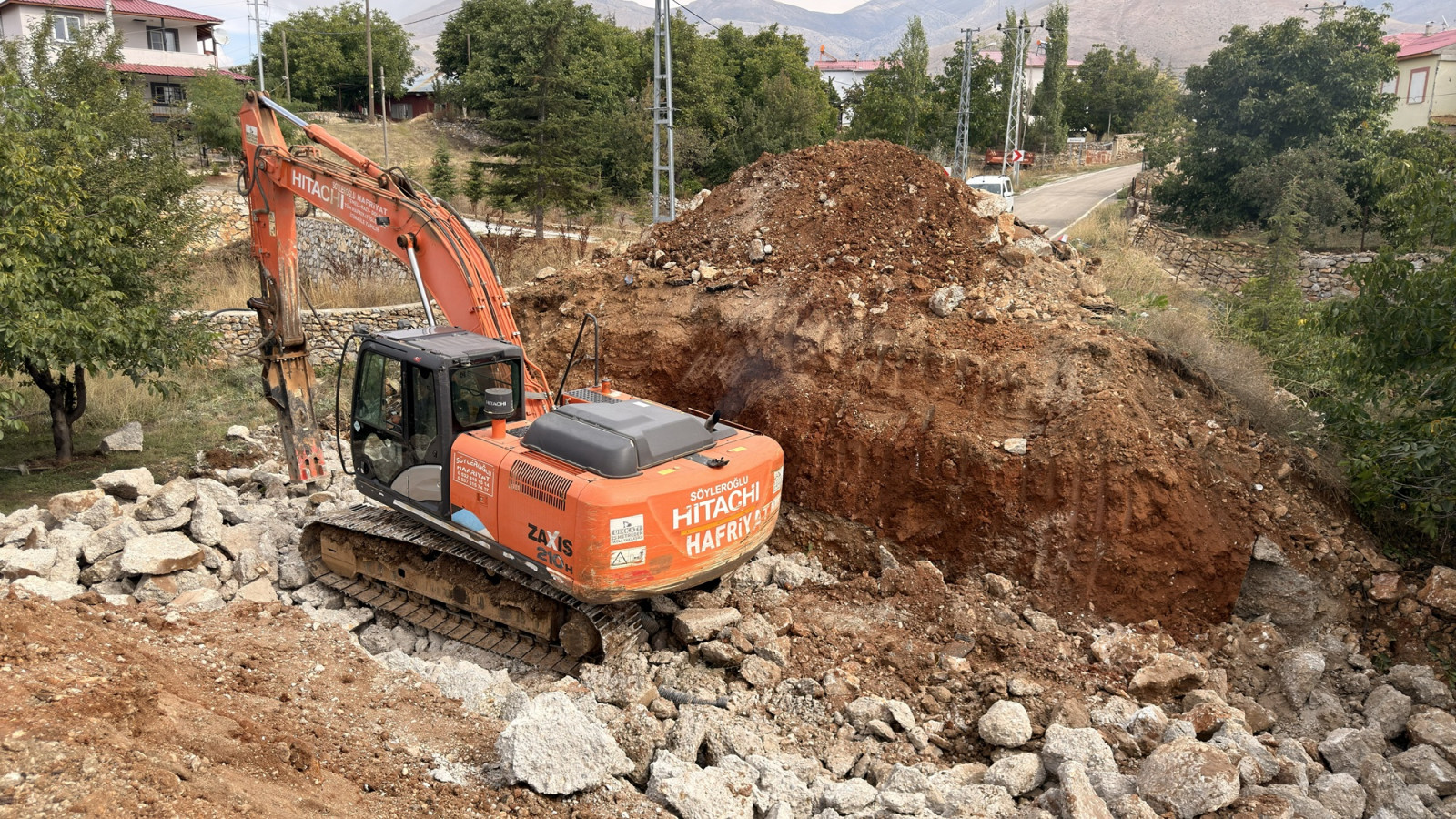 Büyükşehir’den Göksun Kırsalında Köprü Menfez Yatırımı
