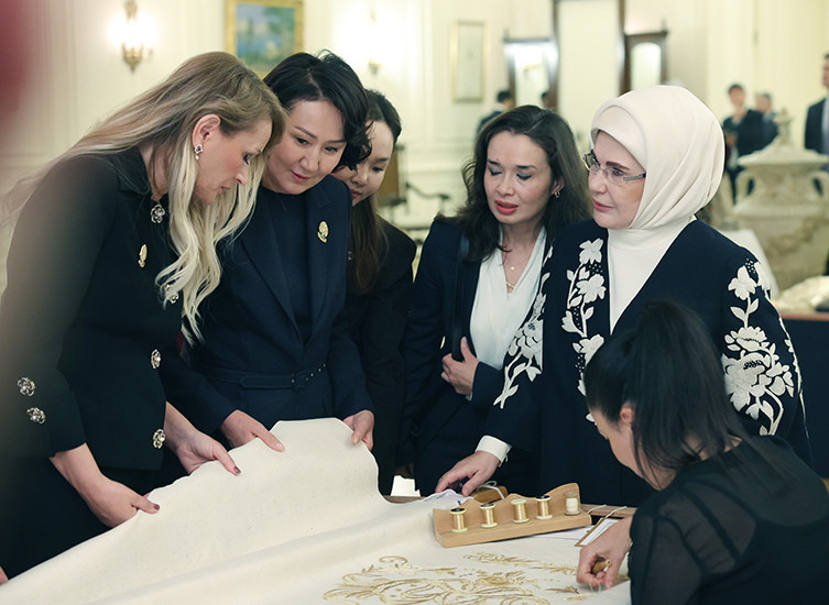 Emine Erdoğan, TDT Aile ve Kadın Konseyi 1. Yüksek Onur Kurulu Toplantısı'nda konuştu