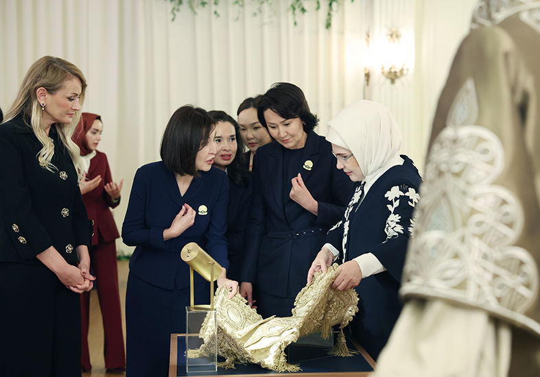 Emine Erdoğan, TDT Aile ve Kadın Konseyi 1. Yüksek Onur Kurulu Toplantısı'nda konuştu