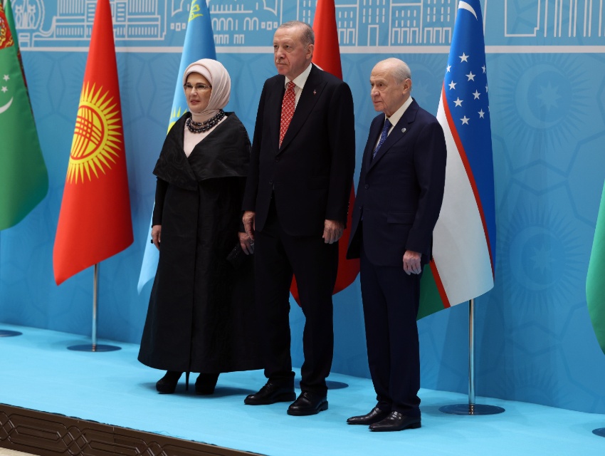 Erdoğan: “Türkiye Cumhuriyeti, her alanda elde ettiği büyük kazanımlarla başarıdan başarıya koşmaya devam ediyor”