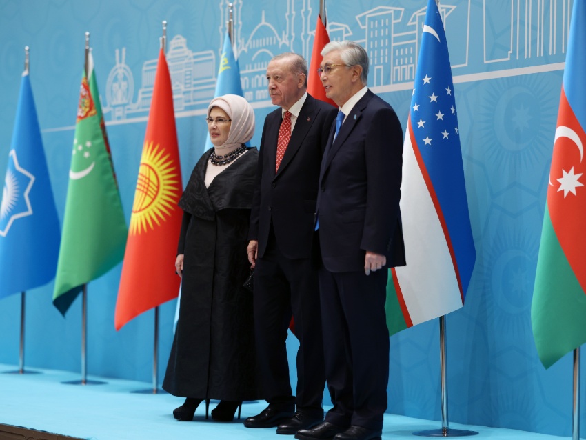 Erdoğan: “Türkiye Cumhuriyeti, her alanda elde ettiği büyük kazanımlarla başarıdan başarıya koşmaya devam ediyor”