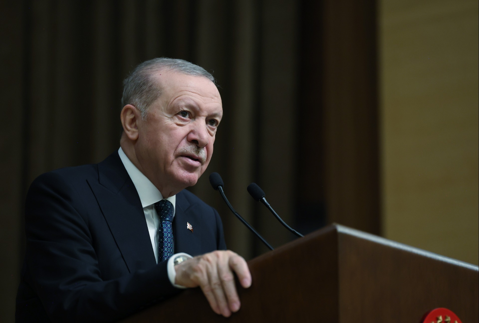Erdoğan: “Türkiye'nin kılına zarar gelmemesi için gecemizi gündüzümüze katıyoruz”