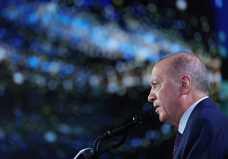 Erdoğan: “Türkiye’ye çağ atlattığımız alanların başında ulaştırma yatırımları bulunuyor”