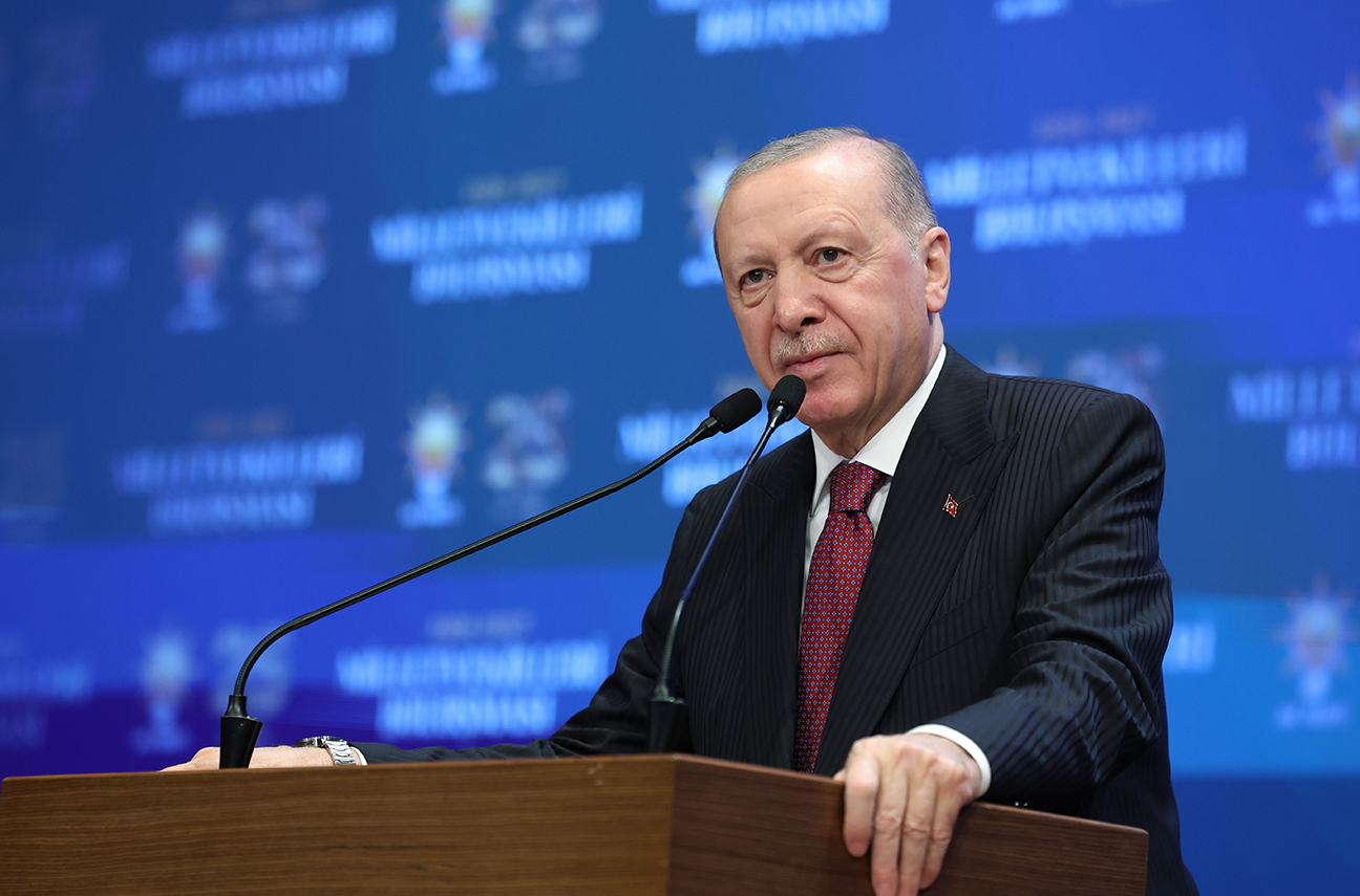 Erdoğan: “Ülkemizde farklı kesimler arasındaki mesafeleri kapatacak bir toplumsal zeminin oluşmasına ivedilikle ihtiyacımız var”