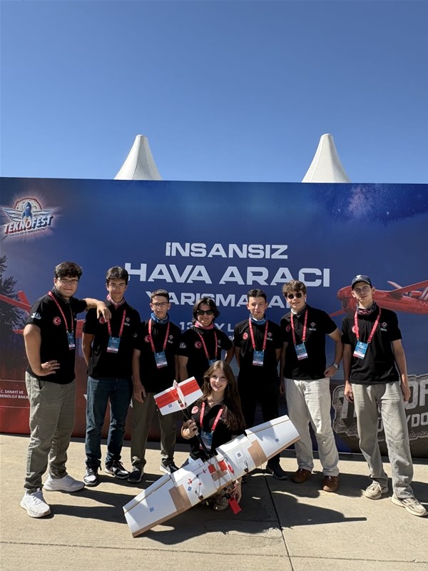 Gençlik Merkezinde Eğitim Alan Gençler TEKNOFEST’te Türkiye Şampiyonu Oldu