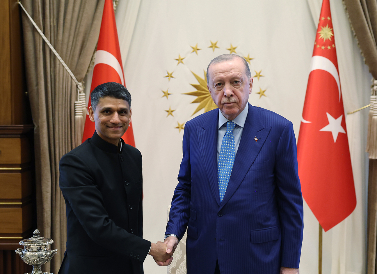 Hindistan büyükelçisinden güven mektubu