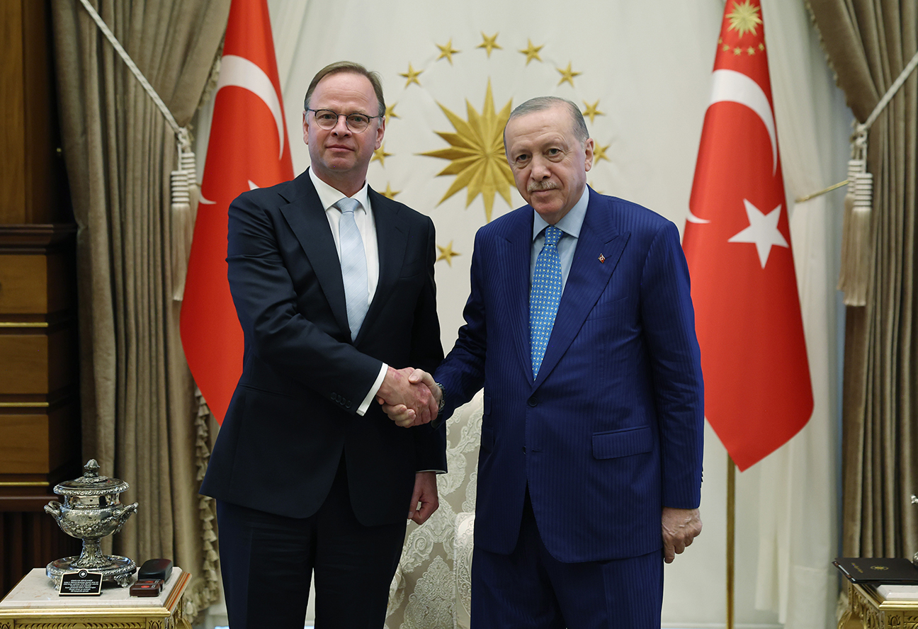 Hollanda büyükelçisinden güven mektubu