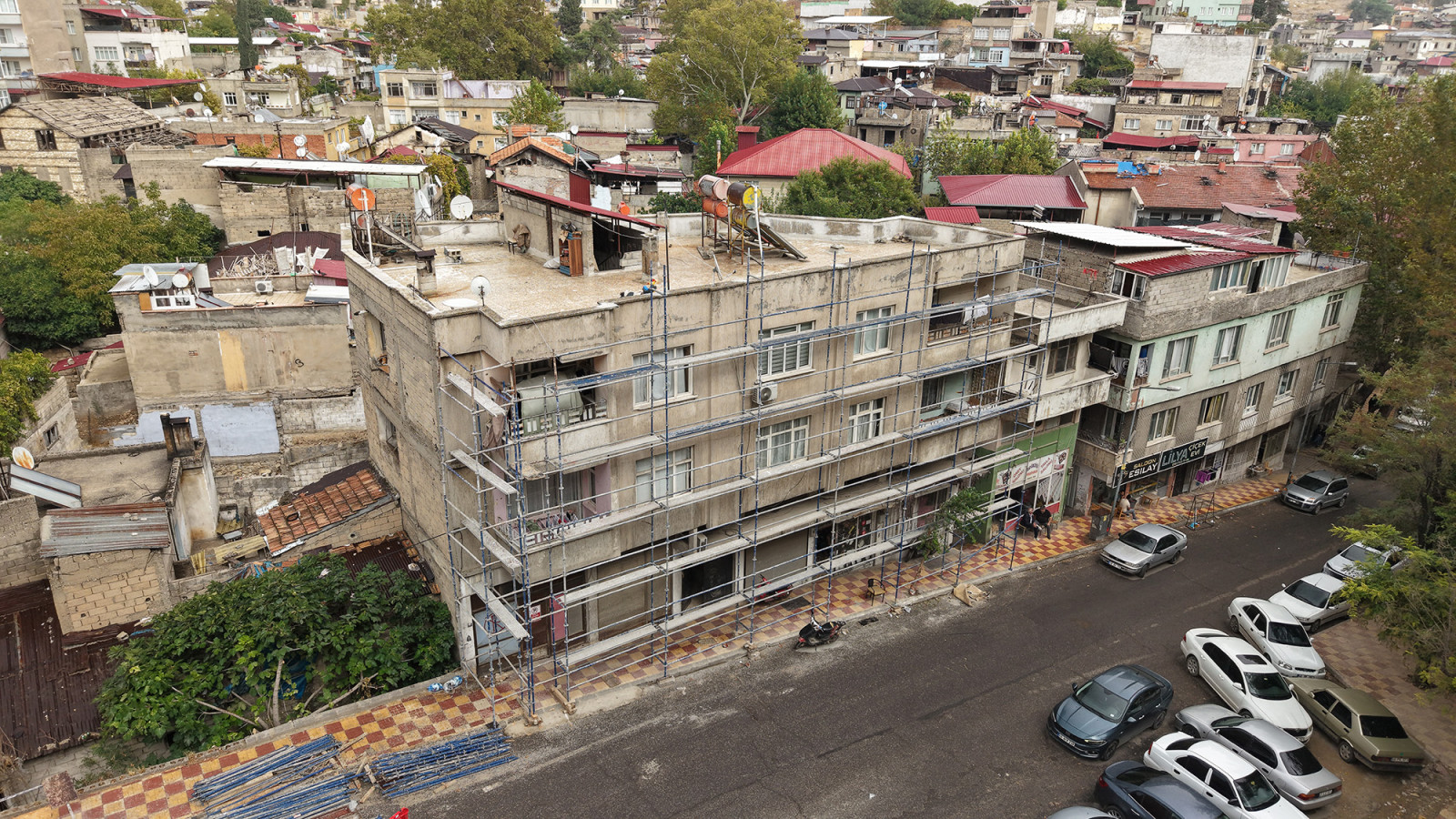 Kale Çevresinde Tarihi Dokuya Uyumlu Yeni Görünüm İçin İlk Adım Atıldı
